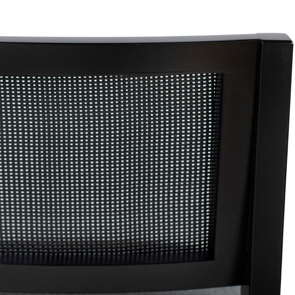 Banqueta de Madeira com Telinha e Estofado Silvia cor Preto Tecido Facto Preto Baixa