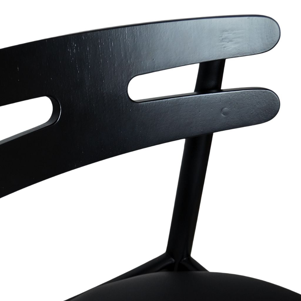 Banqueta Alta de Madeira HW Hanna Cor Preta