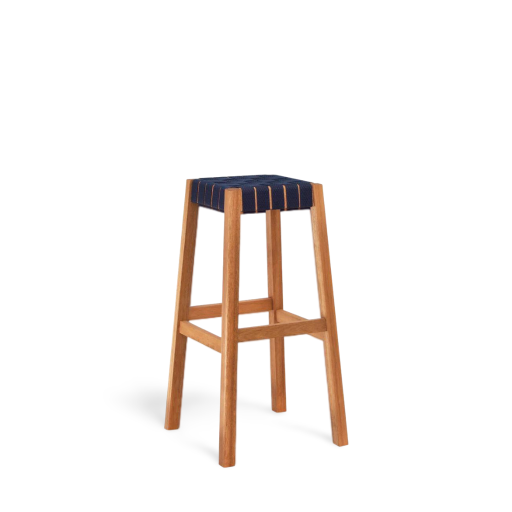 Banqueta de Madeira Alta Cor Stain Castanheira Assento em Fita Azul