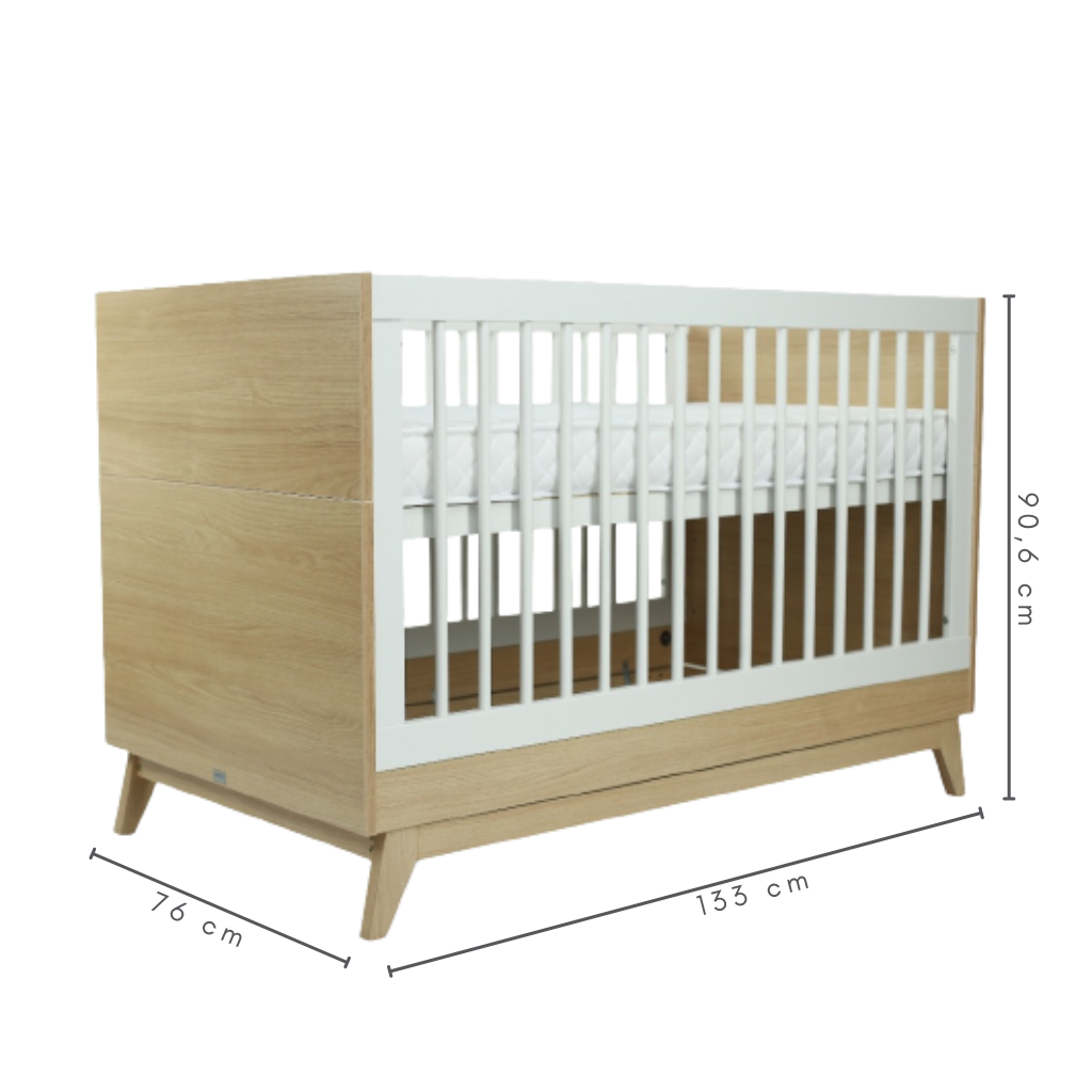 Conjunto Quarto Bebê: Berço + Cômoda 3 Gavetas e 1 Porta Petit Branco e Carvalho
