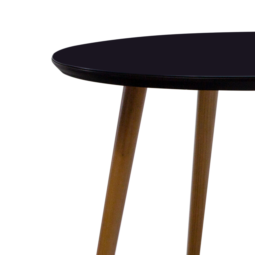 mesa de jantar redonda Aurea, pés palito amêndoa tampo preto com vidro preto sobreposto 120 cm, destacando a borda