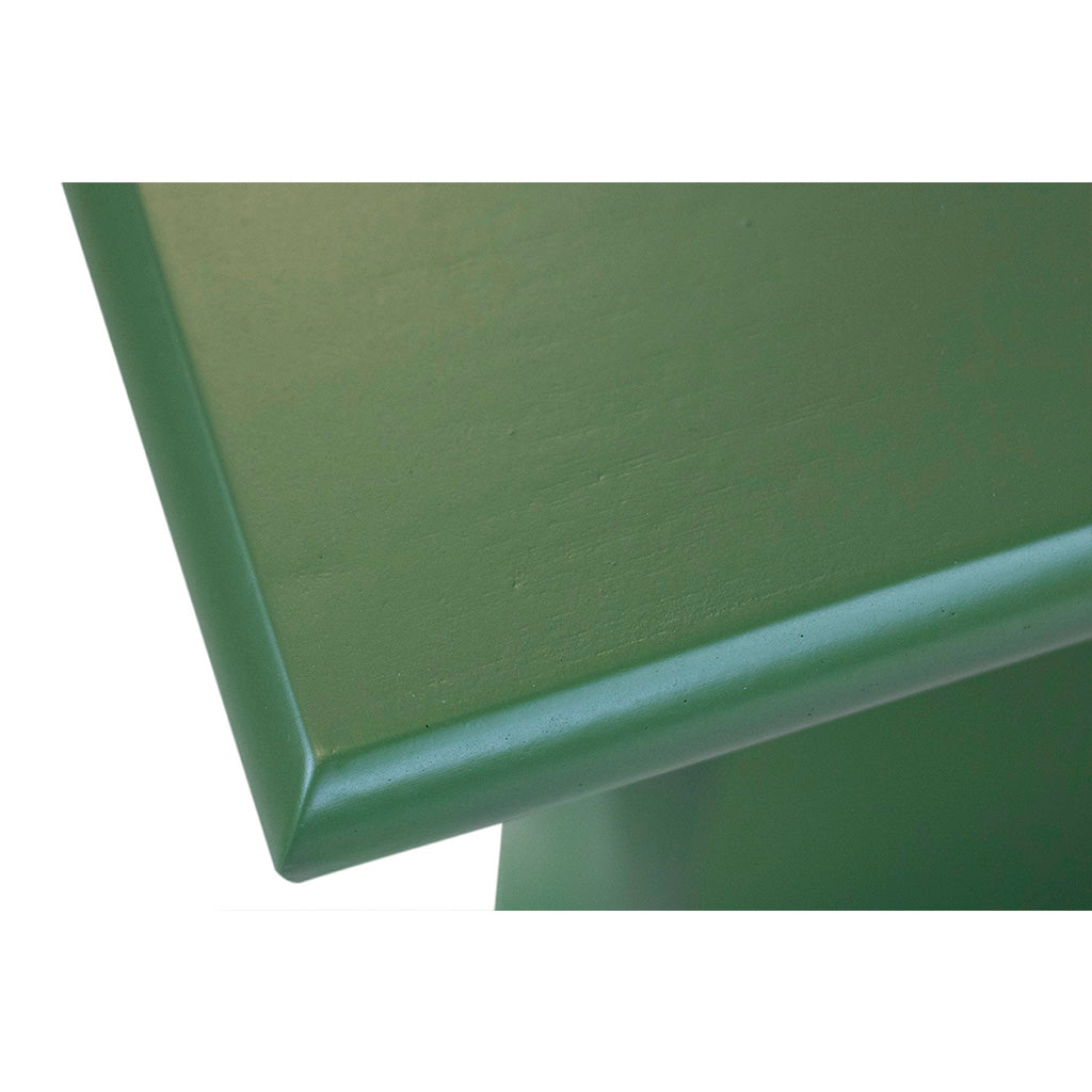 Mesa Lateral Em Madeira Boho Cor Verde, destacando o canto