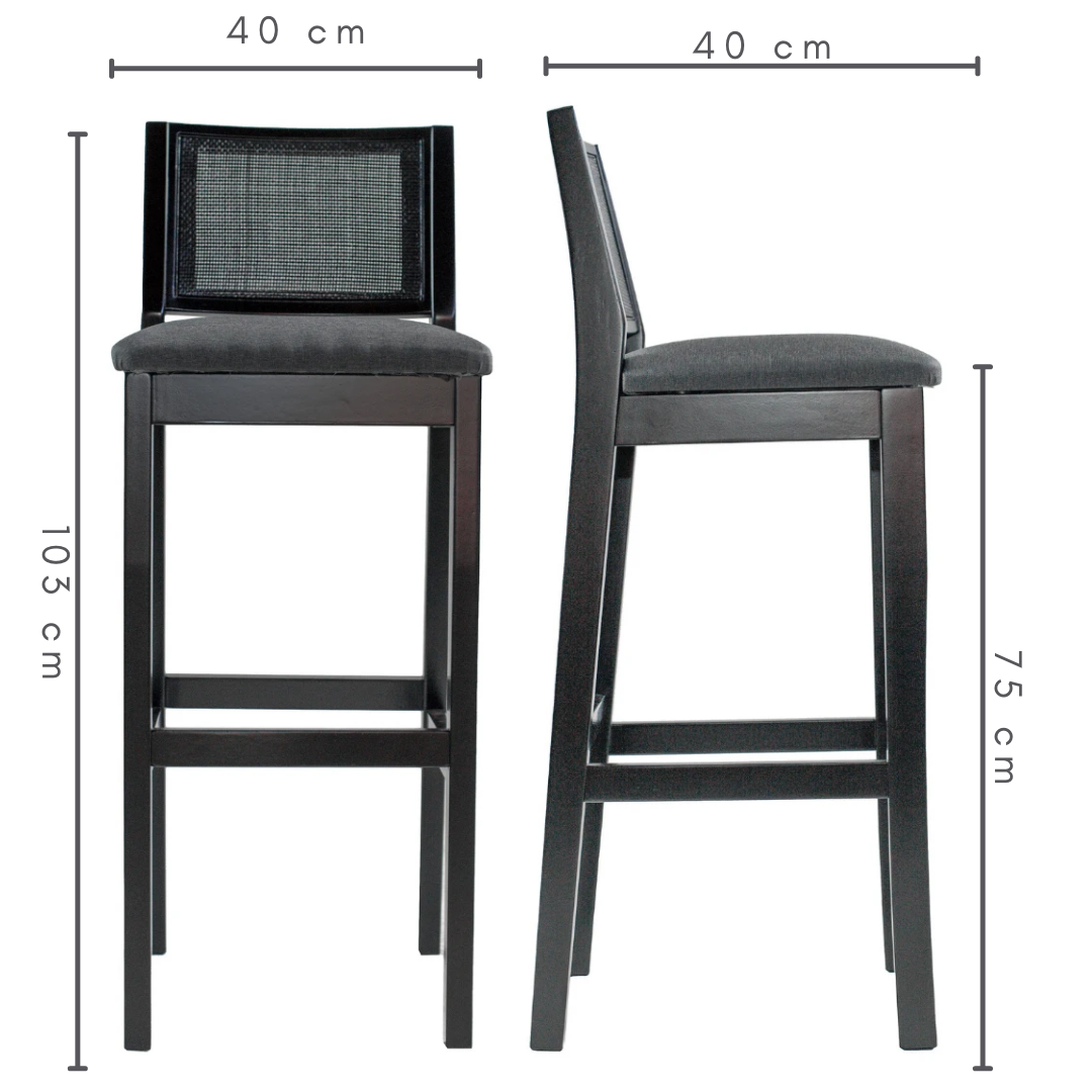 Banqueta em madeira com trama natural e estofado preto com tecido linho escuro, altura total= 103 cm altura do assento ao chão=75 cm L=40 cm C= 40 cm