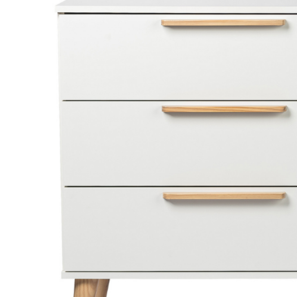 Cômoda Grande Infantil 3 Gavetas e 1 Porta Retrô com Puxador Reto Cor Branco e Carvalho - Quater