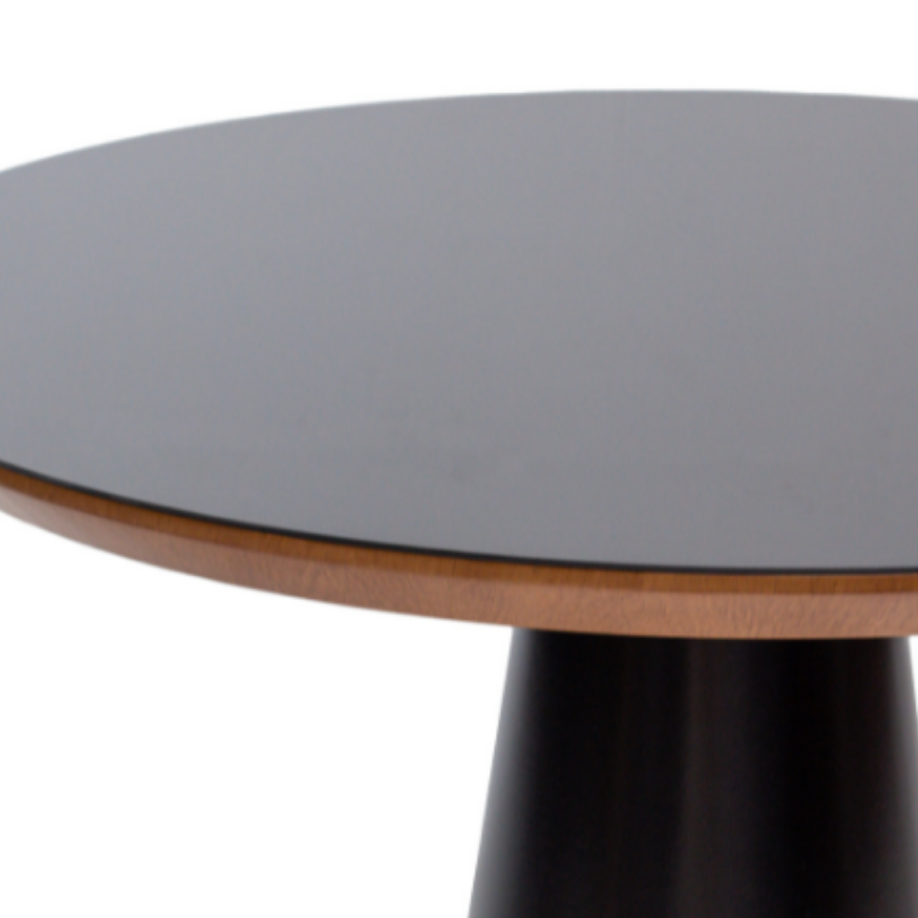 Mesa de Jantar Redonda Charlotte Base Cone Preto e Tampo Amêndoa e Vidro Preto 110 cm