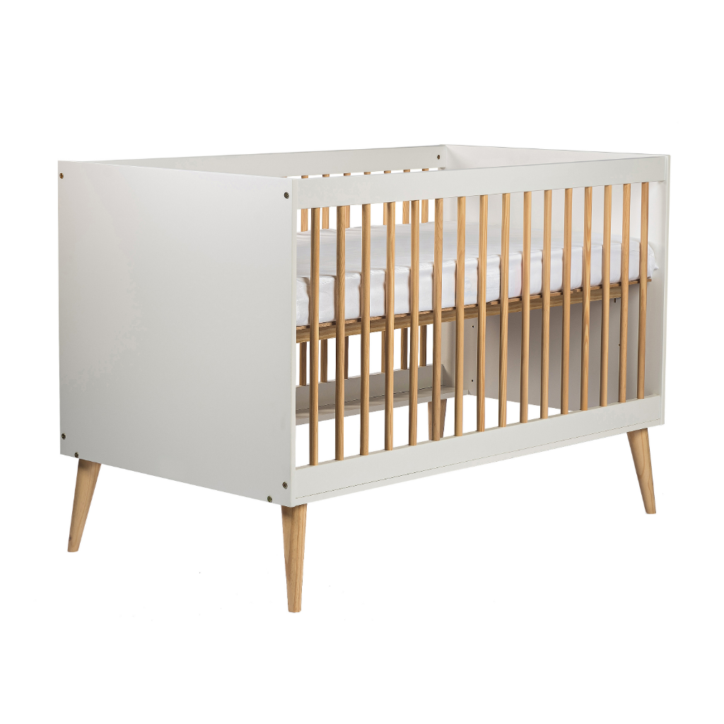 Conjunto Quarto Bebê: Berço 2 em 1 Retrô + Cômoda 3 Gav e 1 Porta Puxador Reto
