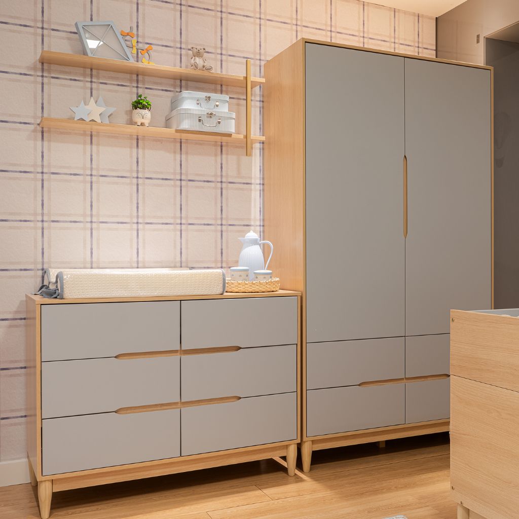 Cômoda para Quarto de Bebê 6 Gavetas Tomi Cor Cinza e Carvalho - Quater