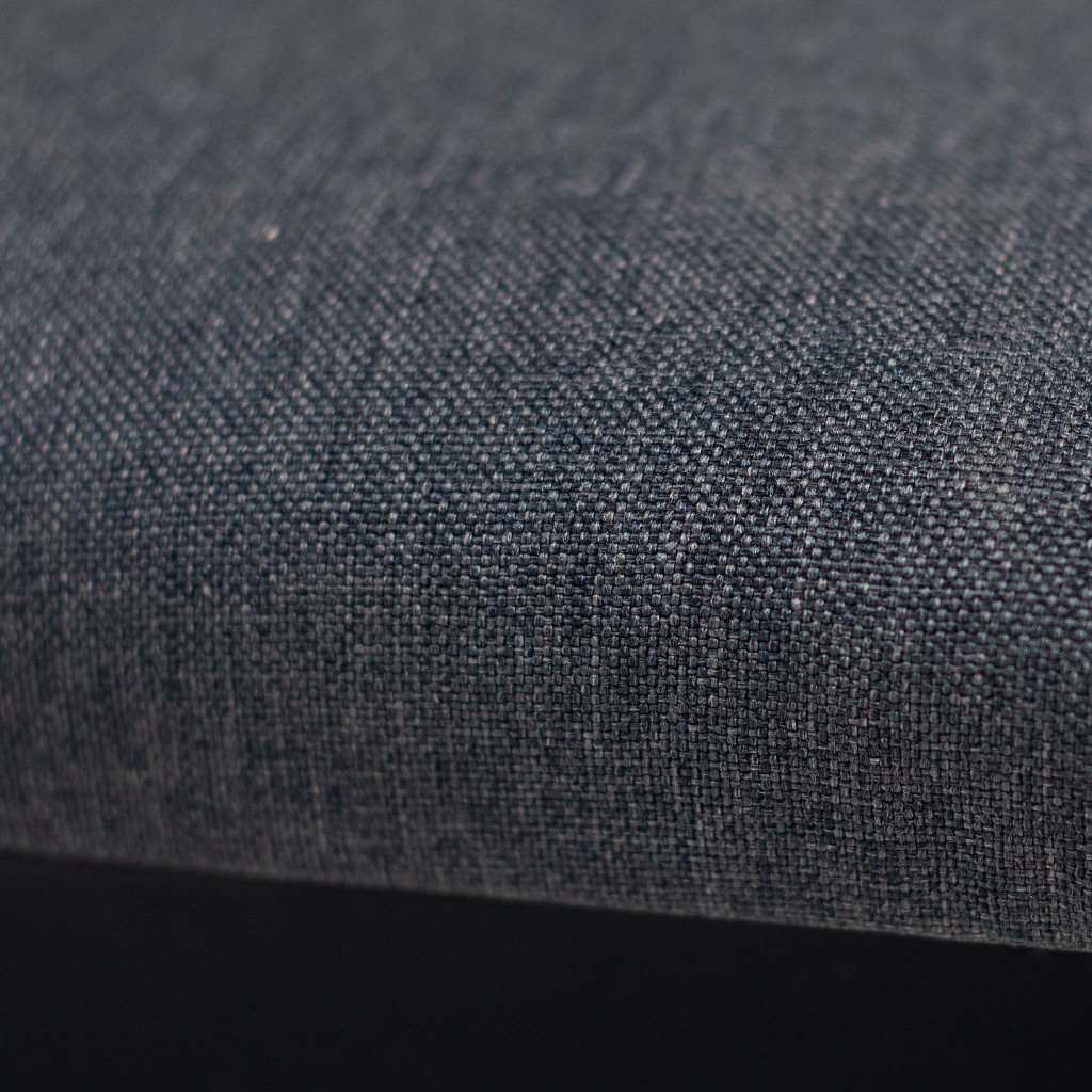 Mesa de Jantar Margô Cone/Tampo Amêndoa e Vidro Preto 110cm + 4 Cadeiras com Telinha Silvia Preta Tecido Linho Escuro