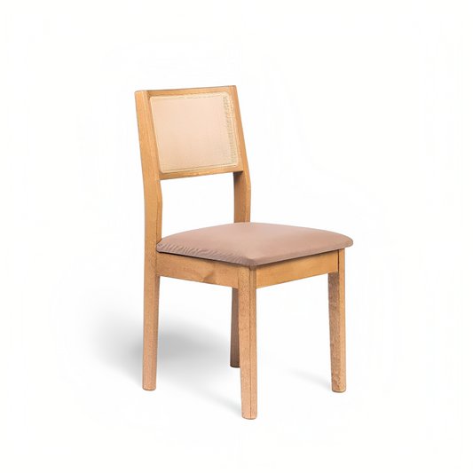 Cadeira em Madeira com Trama Natural e Estofado Silvia cor Amêndoa Tecido Suede