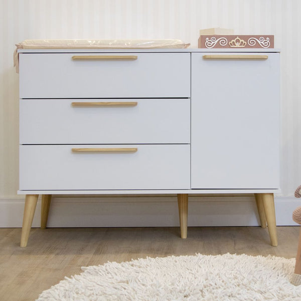 Cômoda Infantil Retrô Branco e Carvalho