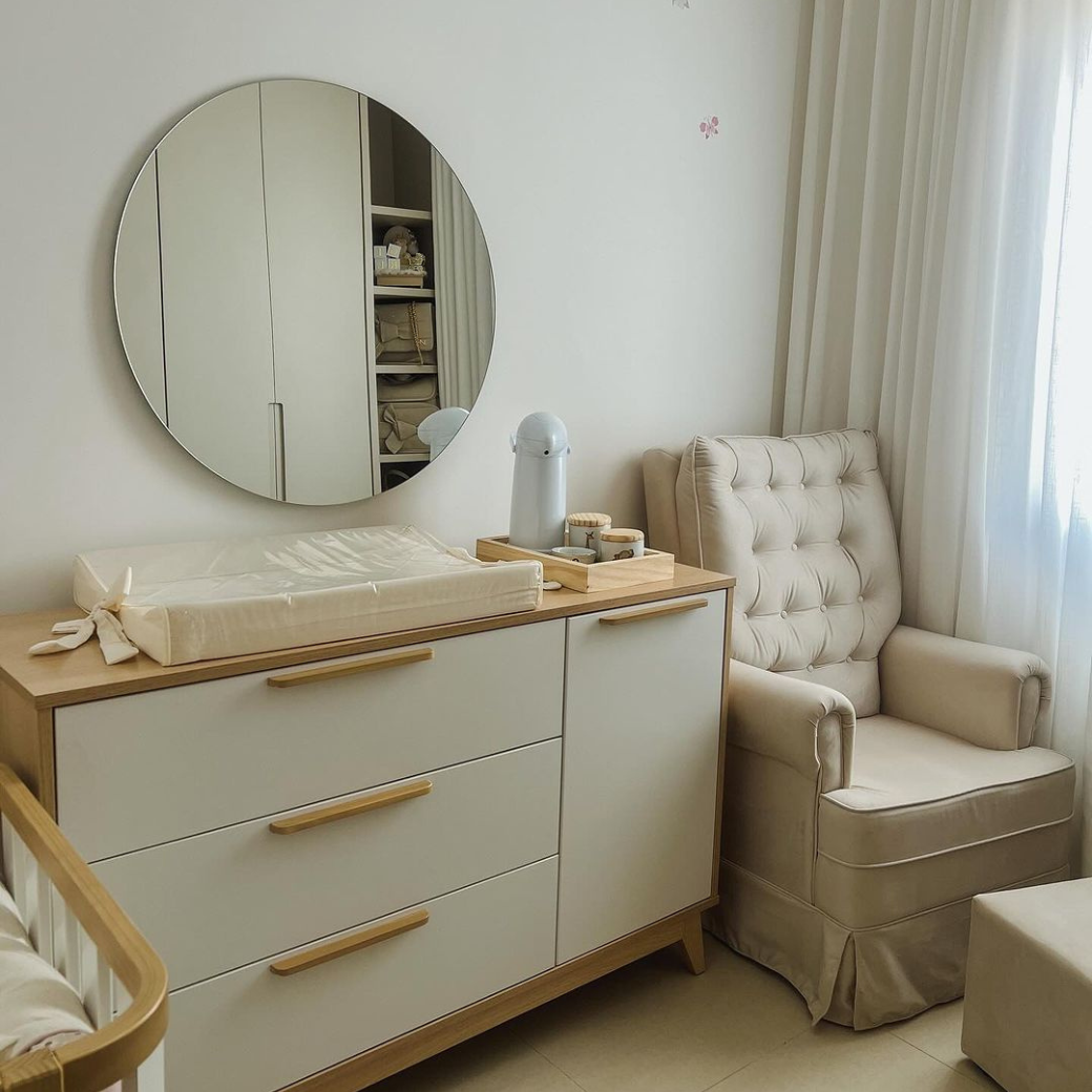 Cômoda Grande Infantil 3 Gavetas e 1 Porta Petit Cor Branco e Carvalho - Quater