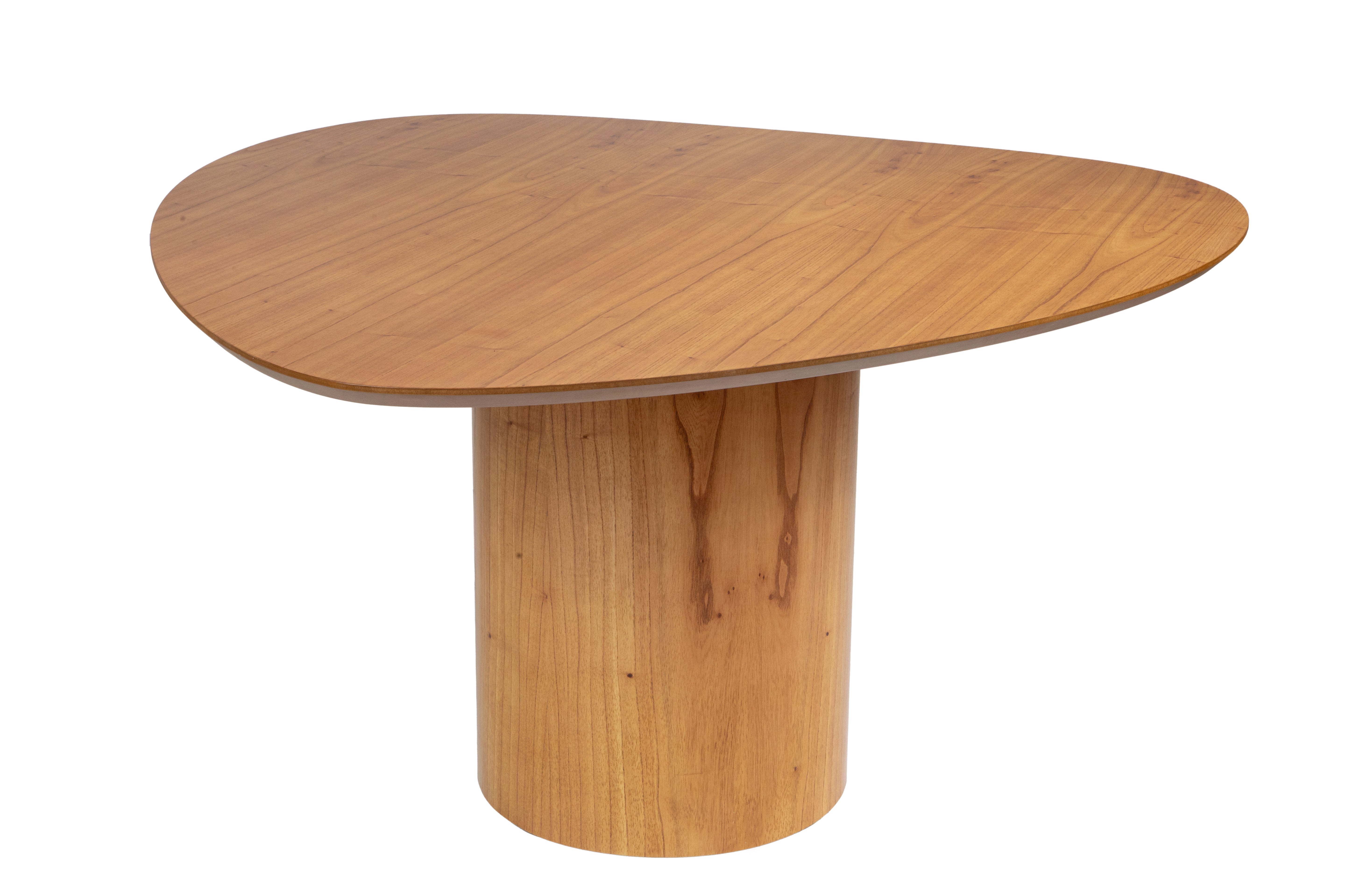 Mesa de Jantar Palheta com Tampo Triangular 140 em Cinamomo + 2 Cadeiras de Jantar Malu + 2 Cadeiras de Jantar Gina