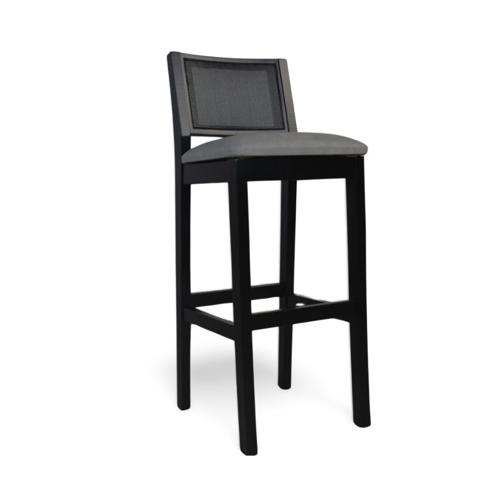 Banqueta de Madeira com Telinha e Estofado Silvia cor Preto Courino Cinza