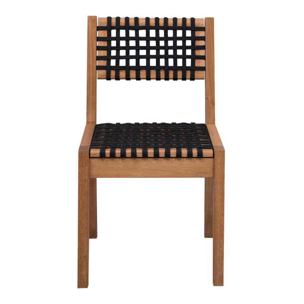 Cadeira de madeira com encosto e assento de cordas cor preta, visto de frente