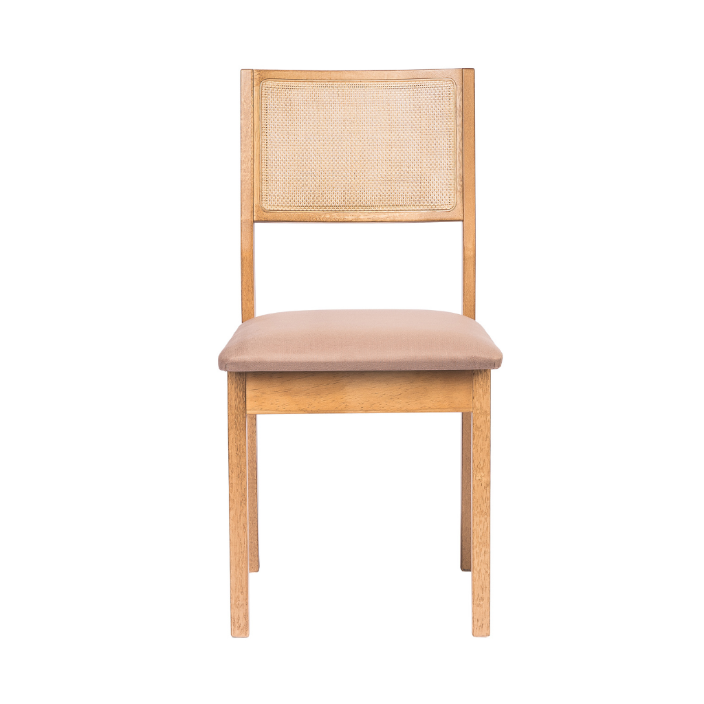 conjunto de 2 cadeiras de madeiras em trama natural e estufado silvia cor amêndoa tecido suede, visto de frente