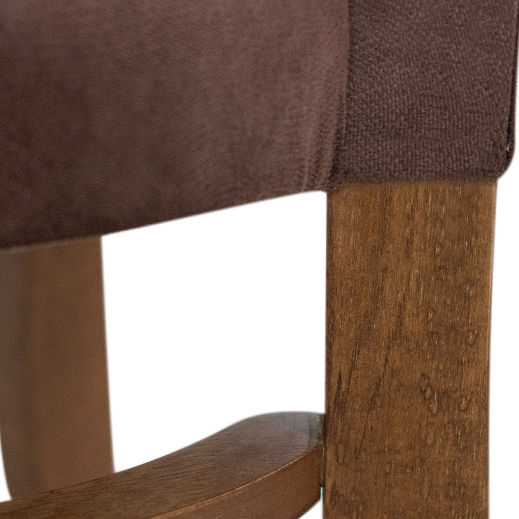conjunto 2 cadeira naíma com tecido veludo marrom, pés imbuia, destacando os pés