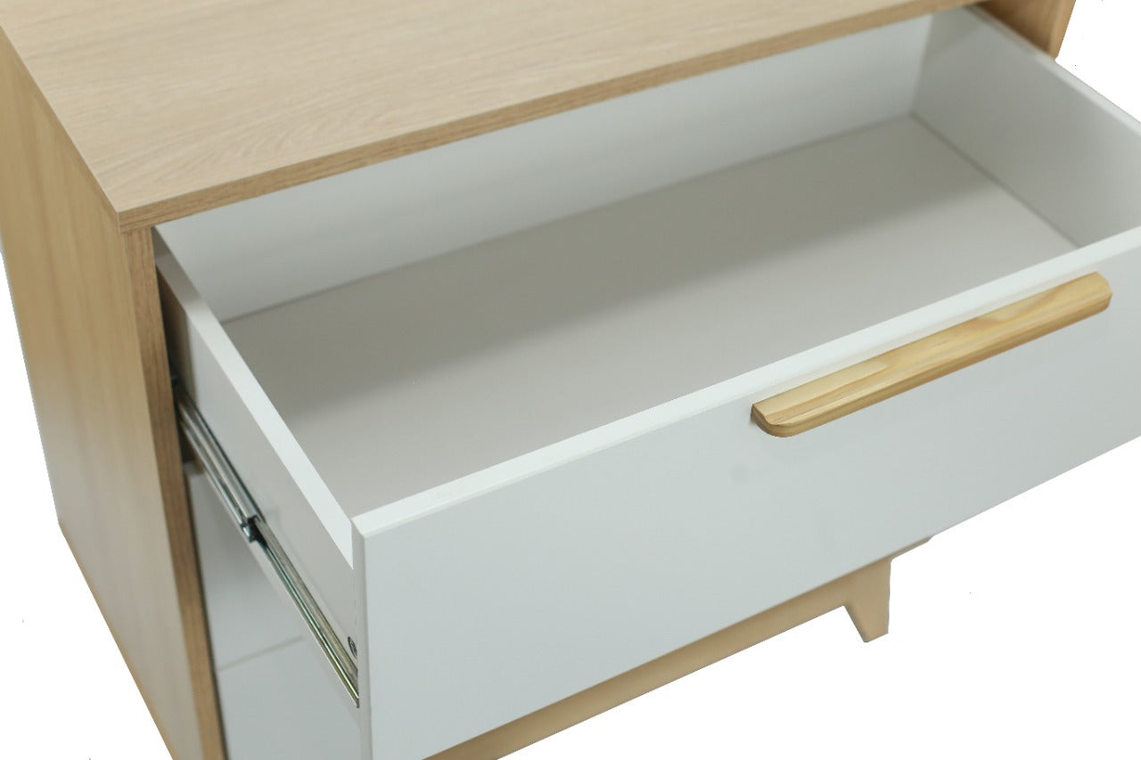 Conjunto Quarto Bebê: Berço + Cômoda 3 Gavetas Petit Branco e Carvalho