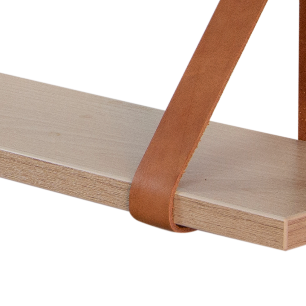 Prateleira de Parede 90 cm em MDF com Alça de Couro Sintético Cor Carvalho, destacando a alça 